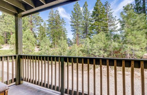 Mammoth Lakes Apartment | Stroll to The Village Year-Round Family Getaway