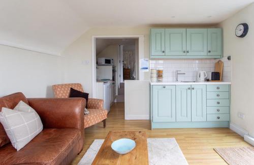 Bridport Apartment | Strongate View Apartment - cosy stylish rural Jurassic coast & Bridport nearby