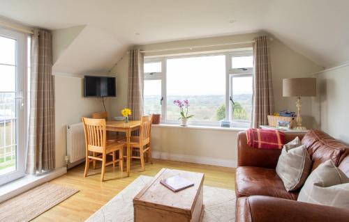 Bridport Apartment | Strongate View Apartment - cosy stylish rural Jurassic coast & Bridport nearby