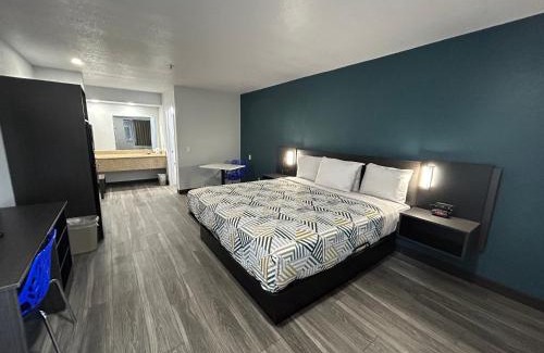 Pumpkin Center Hotel | Studio 6 Bakersfield, CA South