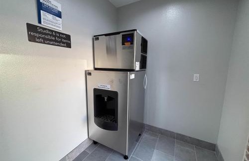 Humble Hotel | Studio 6 Humble, TX