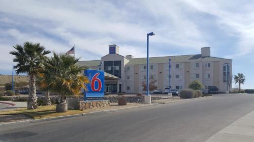 Las Cruces Hotel | Studio 6 Las Cruces, NM Telshor