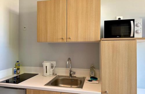 Vandoeuvre-les-Nancy Apartment | Studio 64 Rénové et Équipé - Nancy proche CHRU,CESI,FAC