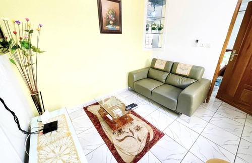 Douala Apartment | Studio A1,b-ssadi Santa Lucia,wifi, Canal, Gardien