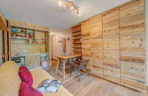 Sauze d'Oulx Apartment | Studio Abete Rosso 500m From Ski