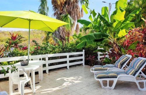Marigot Apartment | Studio agréable avec vue sur la mer à Marigot - 30 m² + Jardin.