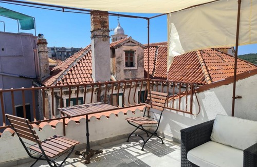 Grad Apartment | Studio apartman Lidija Šibenik