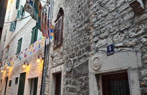 Grad Apartment | Studio apartman Lidija Šibenik