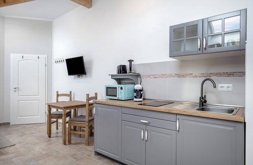 Ludwigsfelde Apartment | Studio Apartment 'Apartment 6 - Siethener See' with Shared Terrace and Wi-Fi