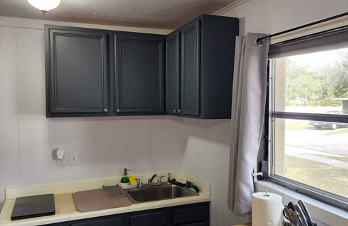 Carrollwood Apartment | Studio Apartment in a quiet neighborhood