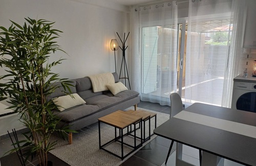 Bas-Vernet Apartment | Studio apartment with parking and outdoor area - 20 minutes from the beach