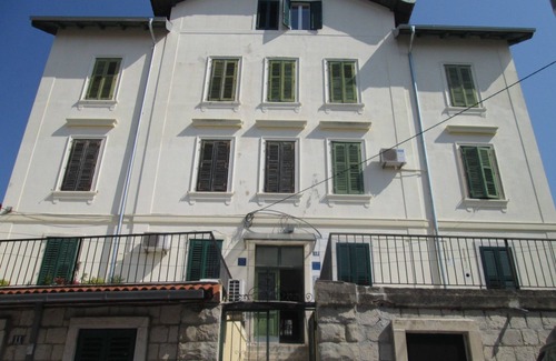 Split Apartment | Studio Apt Orchard on Rokova St