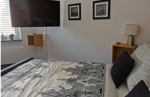 Klagenfurt am Woerthersee Apartment | Studio Kärnten in Ruhiger Zentraler Lage. Parkmöglichkeiten Kostenlos