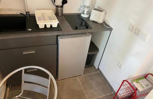 Chateauneuf-Grasse Apartment | Studio au centre du village