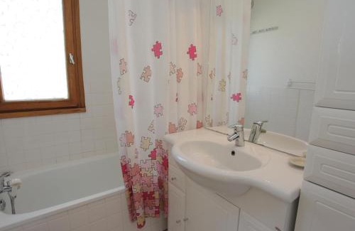 La Toussuire Apartment | Studio avec balcon : à 50 m des pistes, 150 m des commerces, 5 pers, animaux acceptés - FR-1-416-119