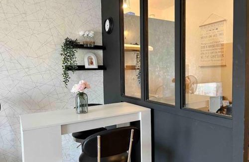 Vallieres Apartment | Studio Bd Joseph Girod Clermont Centre