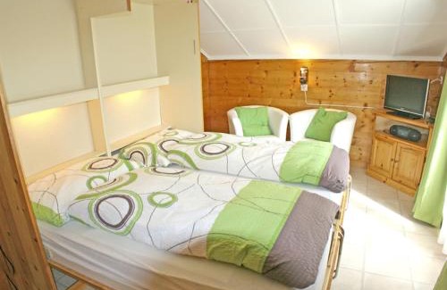 Graechen Apartment | Studio Bergfink Dachgeschoss-2 by Interhome