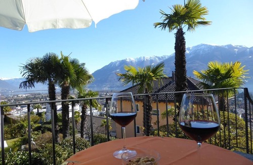 Ascona Apartment | Studio C with a beautiful view of the lake