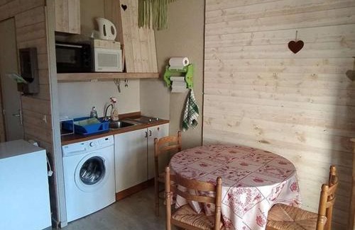 Barcelonnette Apartment | Studio cabine 26m² avec balcon sud-ouest à Barcelonnette - FR-1-804-45