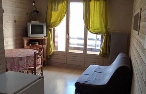 Barcelonnette Apartment | Studio cabine 26m² avec balcon sud-ouest à Barcelonnette - FR-1-804-45