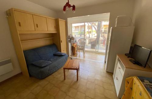 La Franqui-Plage Apartment | Studio Cabine 4 Pers, Terrasse, Parking Privé, Proche Plage et Commerces, La Franqui - FR-1-81-585