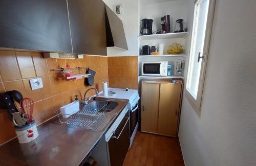 Foix Apartment | Studio Cabine pour 4, Proche Plage, Commerces et Parking Privé - FR-1-776-63