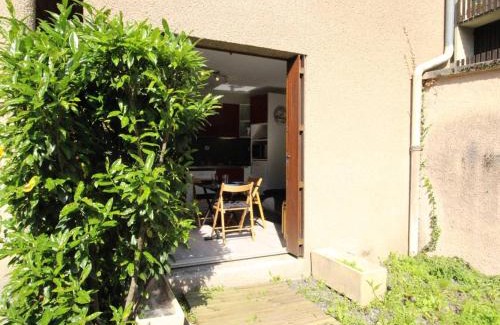 Bagneres-de-Luchon Apartment | Studio Cabine RDC pour 2/3 Pers avec Jardin, Parking, LL, LV, Wifi - Proche Thermes et Télécabine - FR-1-313-223