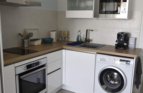 Carnon-Plage Apartment | Studio Classé 3 Étoiles à Carnon. Entre Port et Plage. Idéal Pour un Couple