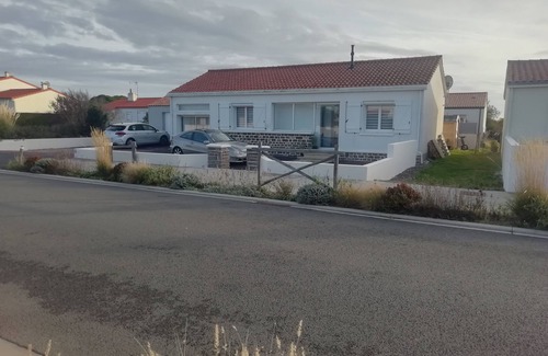 Givrand House | Studio close to ocean and shops