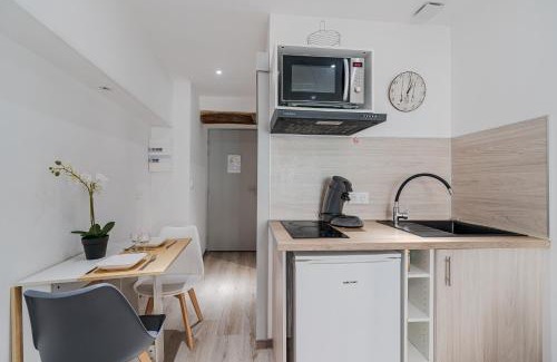 Chatellerault Apartment | Studio Confort - Proche Gare&Centre - Futuroscope 2