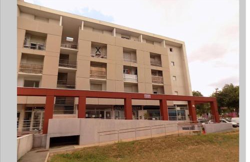 Costieres Apartment | studio costieres climatisé parking gratuit lave linge loggia