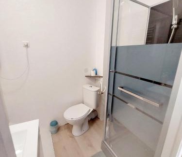 Bedarieux Apartment | Studio cosy au coeur du centre ville