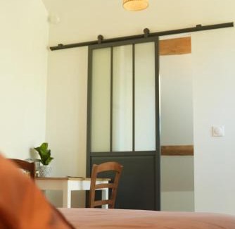 Acheres-la-Foret Apartment | Studio de charme