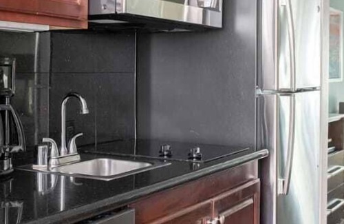 Gaslamp Quarter Condo | Studio Deluxe Condo Theme Parks & Gaslamp Quarter