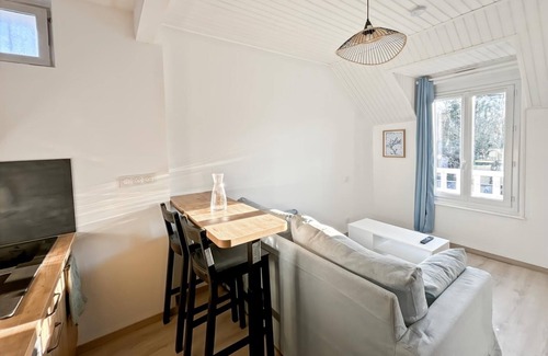 Mesnil-Val-Plage Apartment | Studio Douceur Marine (5min walk from the sea)