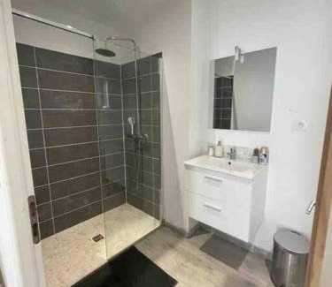 Montceau-les-Mines Apartment | Studio en centre ville