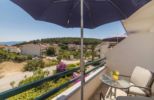 Drvenik Apartment | Studio flat with balcony and sea view Drvenik Donja vala, Makarska (AS-9654-a)