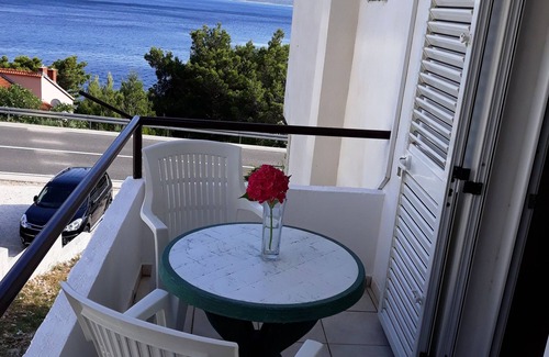 Medici Apartment | Studio flat with terrace and sea view Medići, Omiš (AS-1045-b)