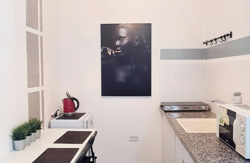 Tel Aviv Apartment | Studio for 2 people Near Bograshov Beach