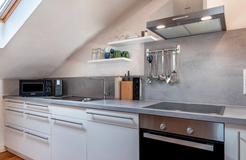 Bad Rappenau Apartment | Studio 'Fuchsbau' with Shared Garden and Wi-Fi