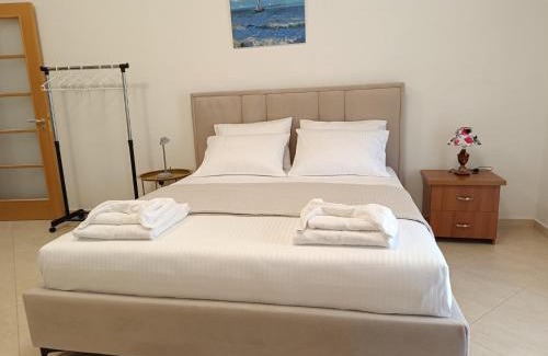 Himare Apartment | Studio Himare Center