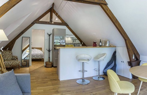 Nouan-sur-Loire Apartment | Studio in a park near Chambord