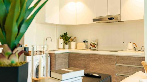 Al Raha Beach Apartment | Studio In Al Hadeel Hosted By Voyage