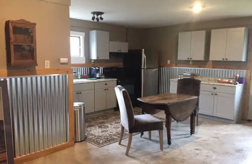 Craig Cottage | Studio in Downtown Craig - Walk to Missouri River!