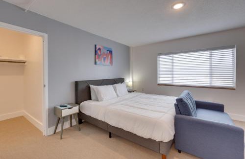 Gadsden Apartment | Studio in Gadsden about 10 Mi to the Coosa River!