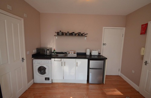 Walthamstow Apartment | Studio in the Heart of Walthamstow Village
