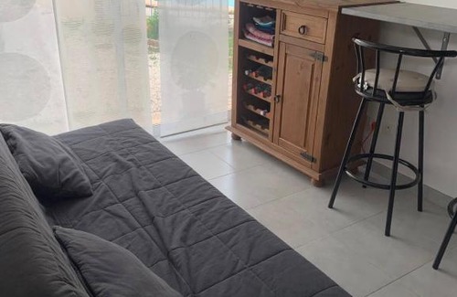 Carnoules Apartment | Studio indépendant dans propriété avec piscine