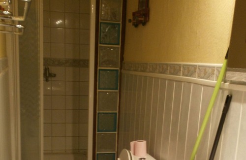 Fleury-les-Aubrais Apartment | Studio Independent equipped Gîte in FLEURY LES AUBRAIS.