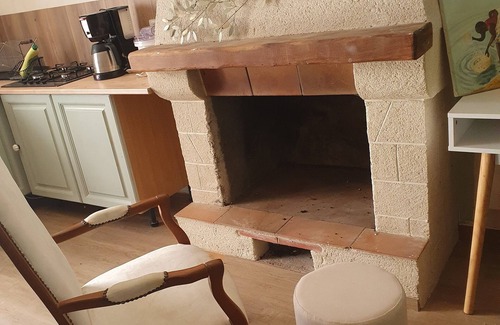 Villeneuve-en-Retz Apartment | Studio La BK'ne for 2 to 4 people, ideal for a motorcycle or cycling adventure with the family