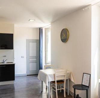 Peyrolles-en-Provence Apartment | Studio - Le nid Provençal - Cadarache - Proche Lac